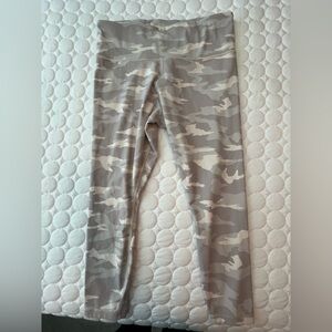 Camo 1X Athleta leggings